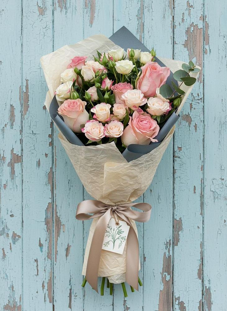 Букет цветов из: Розы в Октябрьском Архангельской области