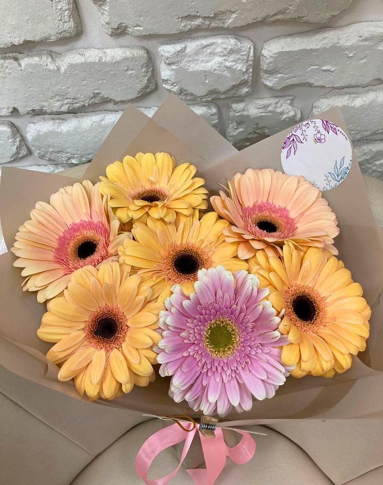 Букет цветов из: Герберы в Октябрьском Архангельской области