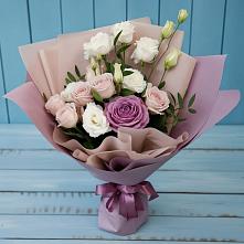 Букет цветов из:  Розы и Лизиантусы в Октябрьском Архангельской области