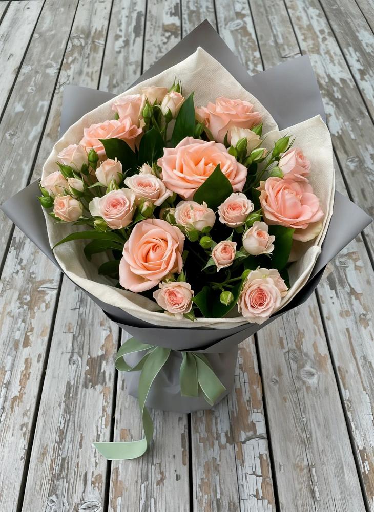 Букет цветов из: Розы в Октябрьском Архангельской области