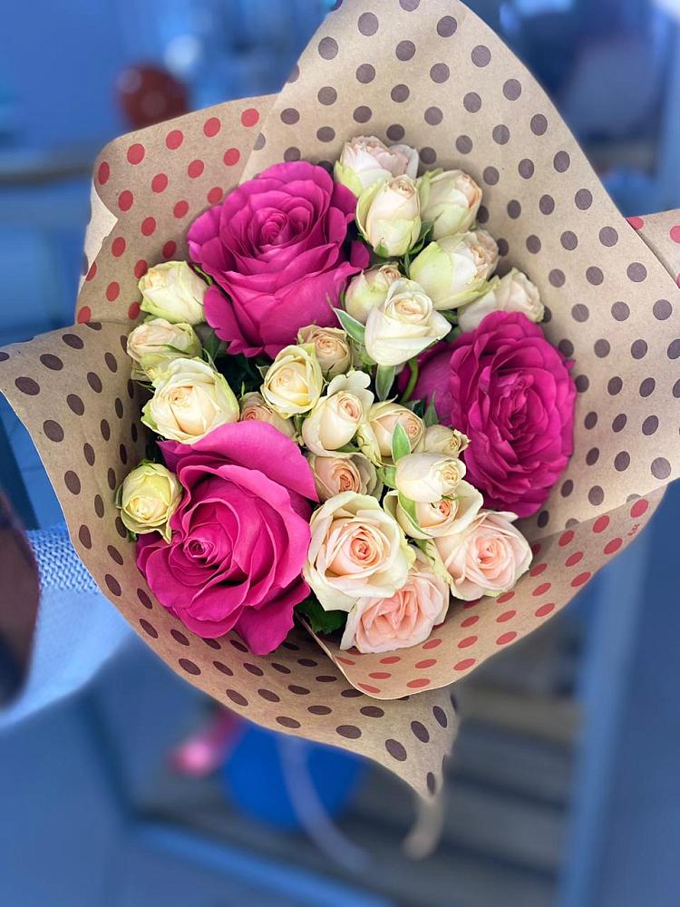 Букет цветов из: Розы в Октябрьском Архангельской области