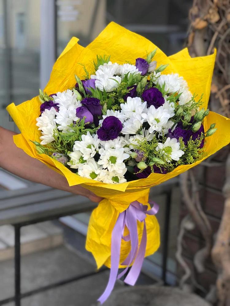 Букет цветов из: Ирисы, Хризантемы и Ромашки в Октябрьском Архангельской области