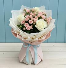 Букет цветов из:  Розы в Октябрьском Архангельской области