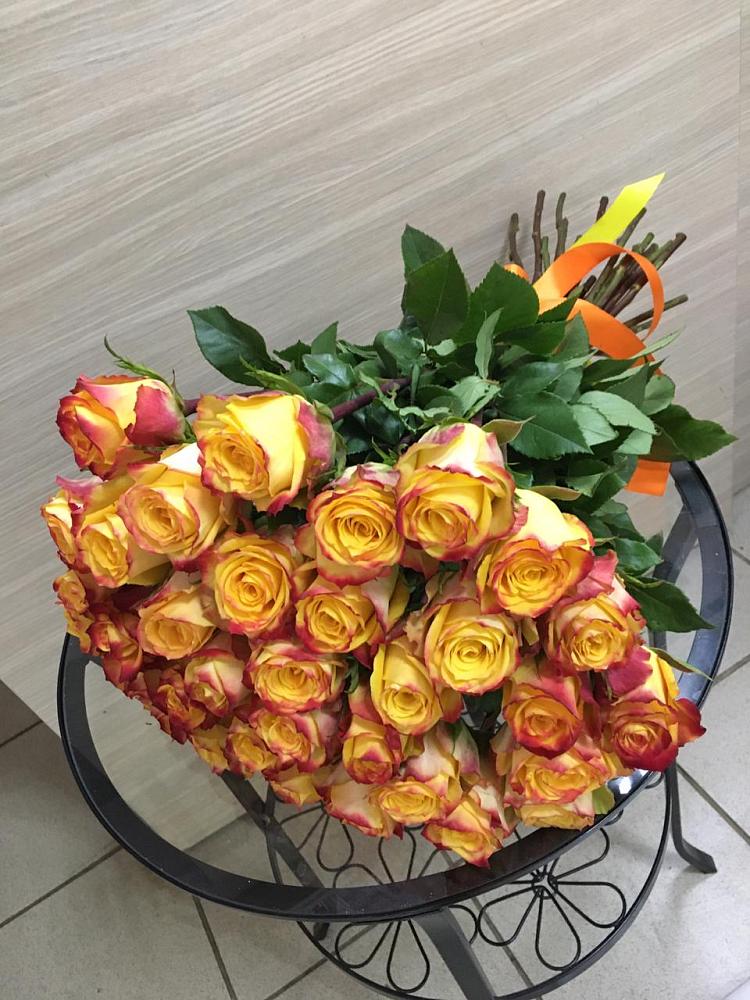 Букет Желтые розы в Октябрьском Архангельской области