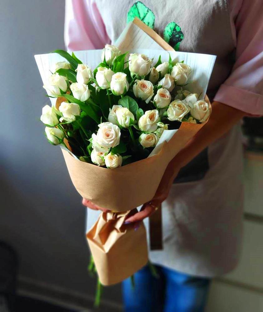 Букет цветов из: Розы в Октябрьском Архангельской области