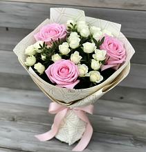 Букет цветов из:  Розы в Октябрьском Архангельской области