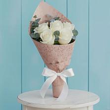 Букет цветов из:  Розы в Октябрьском Архангельской области