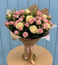 Букет цветов из:  Розы в Октябрьском Архангельской области