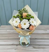 Букет цветов из:  Герберы, Розы и Хризантемы в Октябрьском Архангельской области