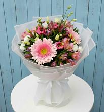 Букет цветов из:  Герберы, Альстромерии и Лизиантусы #REPLACE_PRED# Октябрьском Архангельской области