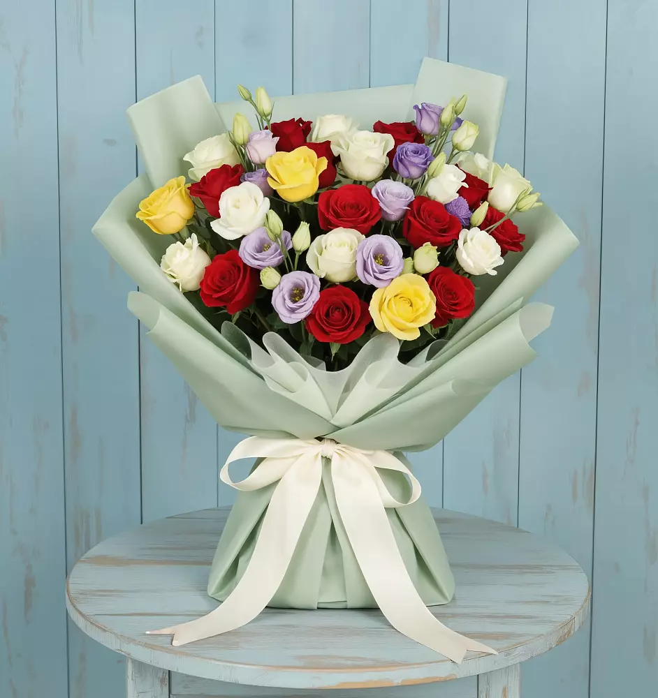 Букет цветов из: Розы в Октябрьском Архангельской области