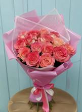 Букет 15 Розовых роз Равель в Октябрьском Архангельской области