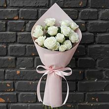 Букет цветов из:  Розы в Октябрьском Архангельской области