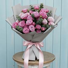 Букет цветов из:  Розы в Октябрьском Архангельской области